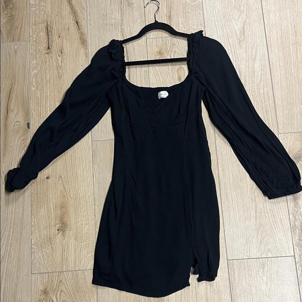 Aritzia Wilfred Black Long Lightweight Sleeve Dress